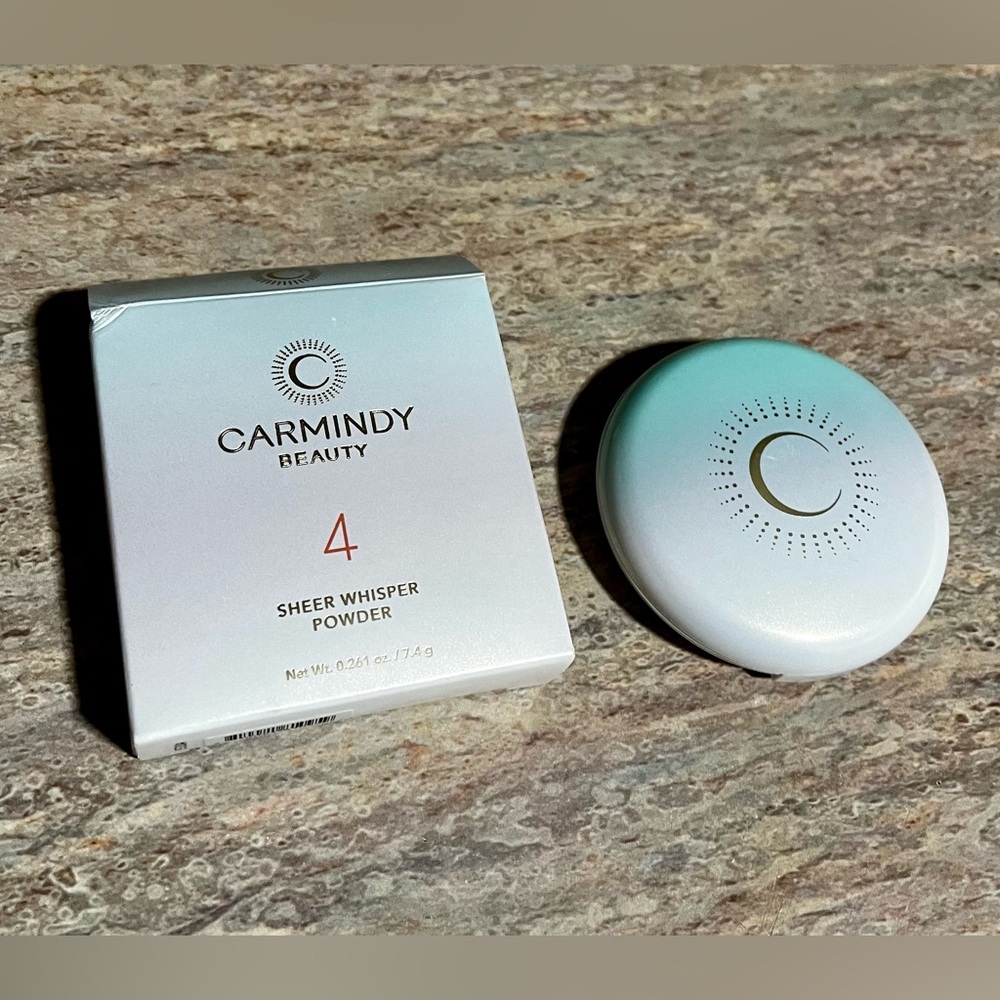 NIB Carmindy Beauty 4 Sheer Whisper Powder - Light/ Medium